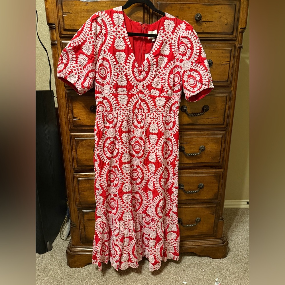 NWT Adelyn Rae Red and White Embroidered Puff Short Sleeve Midi Dress Large